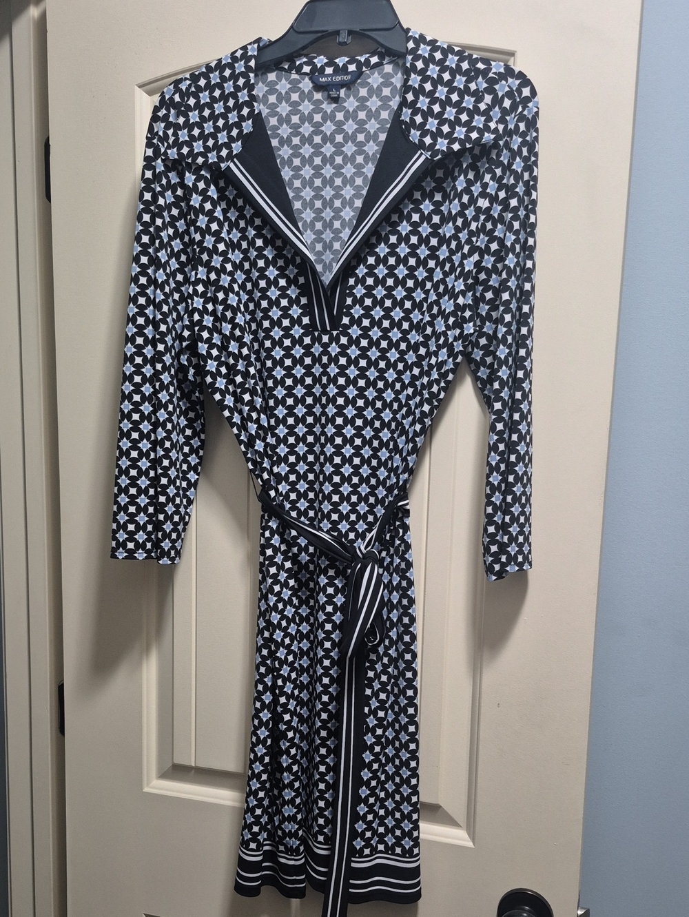 Max Edition Blue and White Geometric Dress